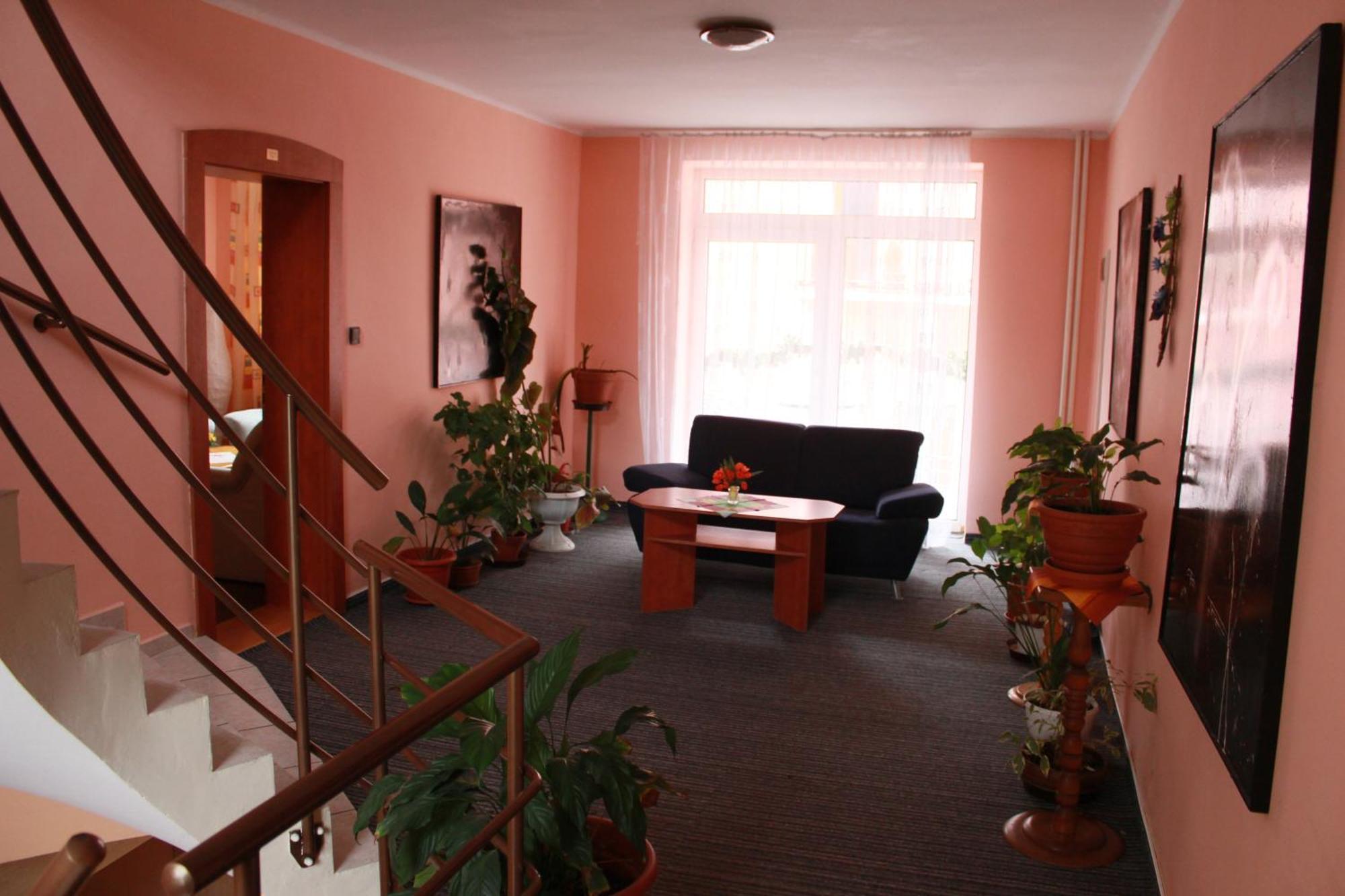 Garni Hotel Anne-Mary Piest'any Exterior foto