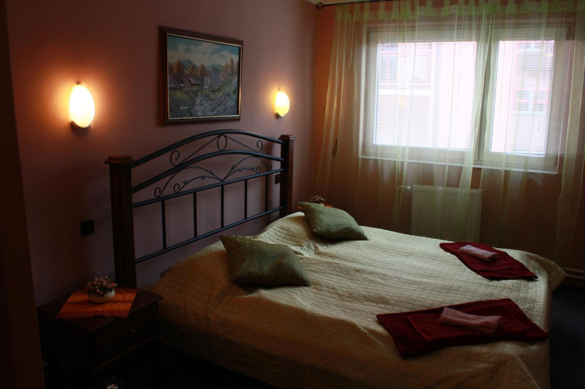 Garni Hotel Anne-Mary Piest'any Exterior foto