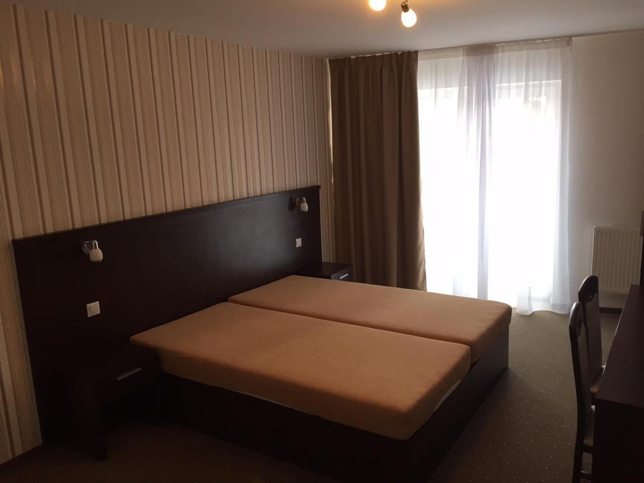 Garni Hotel Anne-Mary Piest'any Exterior foto