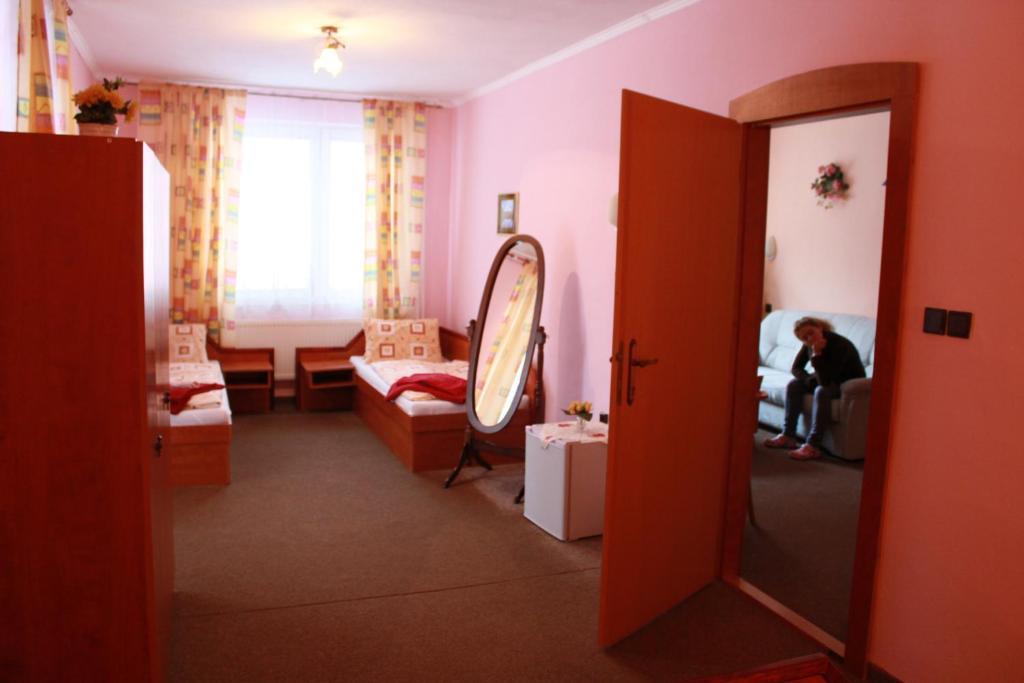 Garni Hotel Anne-Mary Piest'any Cameră foto